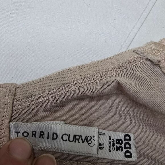 Elegant Lace Trim Bra in Cream - Picture 5 of 7